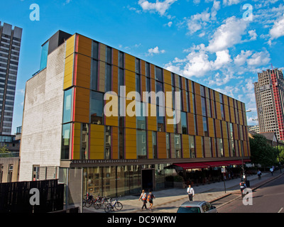 Le Coin Street Neighbourhood Centre sur Stamford Street conçu par Haworth Tompkins Architectes Banque D'Images