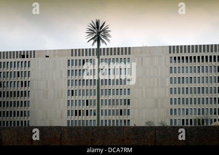 Vue extérieure du nouveau siège du BND (Bundesnachrichtendienst) le Service fédéral de renseignements de l'Allemagne à Berlin Banque D'Images
