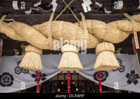 Shimenawa Kushida Shrine Fukuoka Kyushu au Japon Banque D'Images