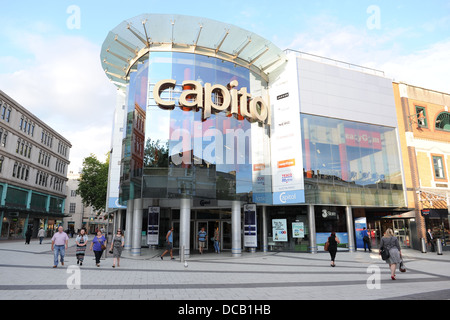 Le Capitol shopping centre sur Queens Street à Cardiff. Banque D'Images