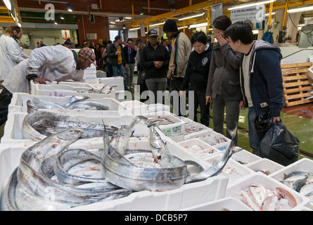 Trachipterus arcticus (Dealfish) au marché de poissons de Billingsgate, Isle of Dogs, London, England, UK Banque D'Images