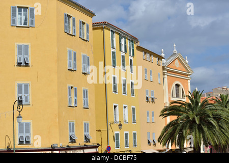 Les façades anciennes, Ajaccio, Corse, France Banque D'Images