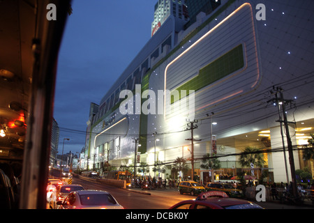 Le monde de Palladium Shopping au marché de Pratunam , Bangkok , Thaïlande Banque D'Images