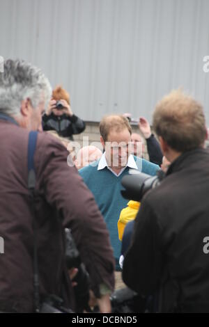 L''Anglesey, au Pays de Galles, Royaume-Uni. 14Th Aug 2013. Le Prince William à la rencontre du public au salon de l'Agriculture d'Anglesey dans le Nord du Pays de Galles, UK © Gari Banque D'Images