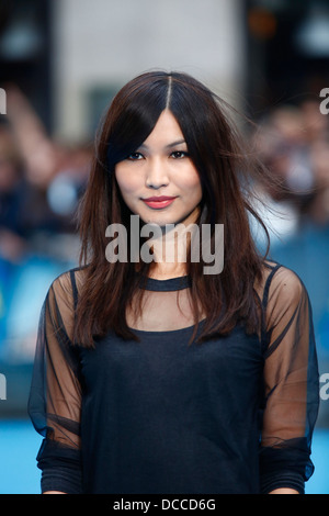 L'actrice britannique Gemma Chan arrive pour la première européenne de Nous sommes les Miller à l'Odeon Leicester Square à Londres Banque D'Images