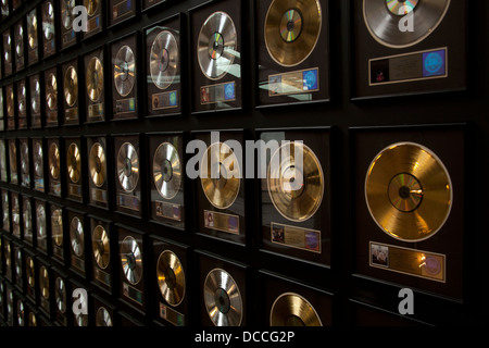 Or Argent et platine, sur l'affichage à la Country Music Hall of Fame and Museum de Nashville Tennessee USA Banque D'Images