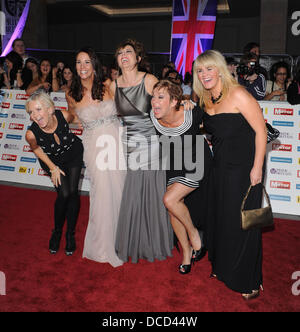 Lisa Maxwell, Andrea McLean, Carol Vorderman, Denise Welch et Sally Lindsay la fierté de la Grande-Bretagne Awards 2011 - Arrivées Londres, Angleterre - 03.10.11 Banque D'Images