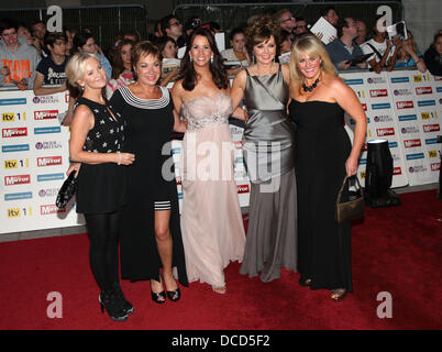 Femmes lâche - Lisa Maxwell, Andrea McLean, Carol Vorderman, Denise Welch et Sally Lindsay la fierté de la Grande-Bretagne Awards 2011 - Arrivées Londres, Angleterre - 03.10.11 Banque D'Images