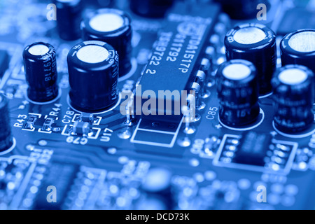 Carte de circuit imprimé tonique en bleu Banque D'Images