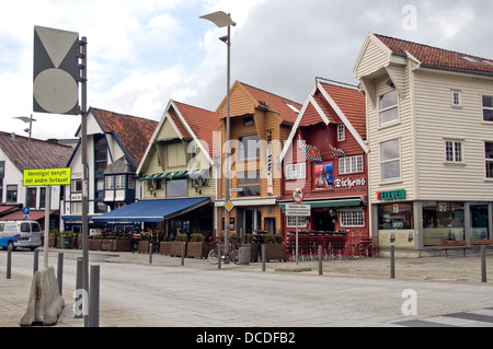 Rangées de bâtiments colorés à Stavanger en Norvège Banque D'Images