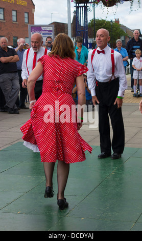 La danse folklorique au Festival de Musique de Genève Banque D'Images