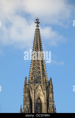 Détails de la tour de la cathédrale médiévale dans Koeln, Allemagne Banque D'Images