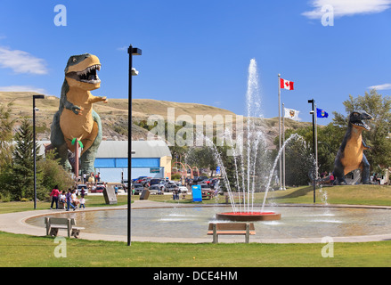 Du modèle le plus grand dinosaure au monde tyrannosaurus rex ; Drumheller, Alberta, Canada Banque D'Images