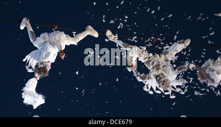 Les studios de cirque présenté il UK premiere de la place des anges dans Piccadilly Circus, Londres Banque D'Images