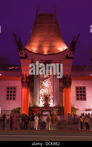 Théâtre chinois de Grauman (©MAYER & Holler 1927 / BEHR NAVIGATEURS 2000) WALK OF FAME DE HOLLYWOOD BOULEVARD LOS ANGELES CALIFORNIA USA Banque D'Images