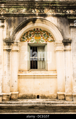 Style Shan temple Wat Papoa dans de vieilles fenêtres Chiangmai , Thaïlande Banque D'Images