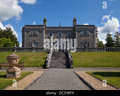 Étapes et des terrasses, la maison Belvedere près de Mullingar, construit en 1740 comme pavillon de chasse par l'architecte Richard Castle, comté de Westmeath Banque D'Images