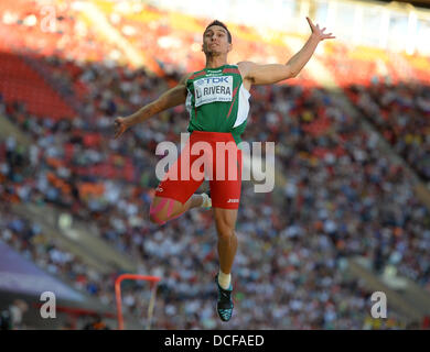 Moscou, Russie. Août 16, 2013. Luis Rivera du Mexique est en compétition dans l'épreuve du saut en longueur à la 14e Finale es Championnats du monde d'athlétisme au stade Luzhniki de Moscou, Russie, 16 août 2013. Photo : Bernd Thissen/dpa/Alamy Live News Banque D'Images