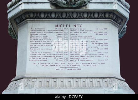 Statue du Maréchal Michel Ney (la plus brave des braves) à Paris, concernant sa carrière militaire pendant la Révolution et Napole Banque D'Images