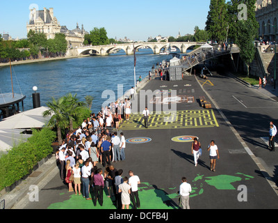 Les Berges de la Seine,nouvelles,restaurant,Le Quai quai Anatole France,Musée du Louvre,Paris,France,rive gauche Banque D'Images