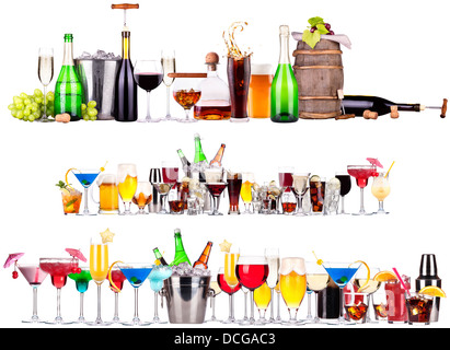 Ensemble de différentes boissons alcoolisées et cocktails - bière, martini,soda,champagne,whiskey,vin,cocktail,cola Banque D'Images