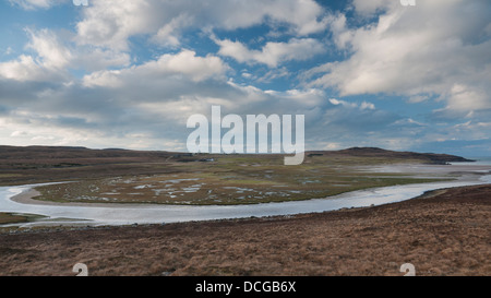 La vue à l'ouest sur la magnifique baie de Achnahaird, situé sur l'extrême côte nord-ouest de l'Écosse, Royaume-Uni Banque D'Images