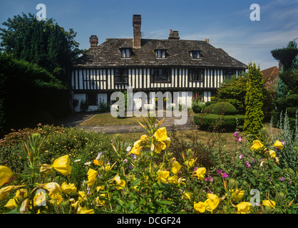 St Mary's House and gardens, Gallician, West Sussex, Angleterre. UK. L'Europe Banque D'Images