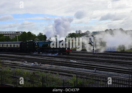 Bristol, Royaume-Uni, 17 août. Le Train à vapeur Express Torbay vu quitter la gare Templemeads Bristol Crédit : Robert Timoney/Alamy Live News Banque D'Images