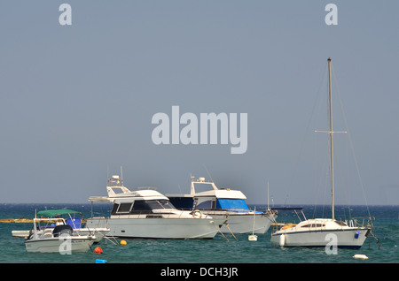 Yachts et bateaux à marina Banque D'Images