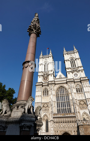 Scholars guerre de Crimée colonne commémorative et l'abbaye de Westminster London England UK Banque D'Images