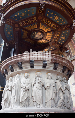 Saint Nicholas Church (néerlandais : Sint Nicolaaskerk) chaire à Amsterdam, Hollande, Pays-Bas. Banque D'Images
