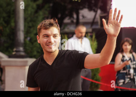 Sarajevo, Bosnie-et-Herzégovine, le 18 août, 2013. L'acteur Emile Hirsch sur le tapis rouge du 19e Festival du Film de Sarajevo. © Jasmin Brutus/Alamy Live News Banque D'Images