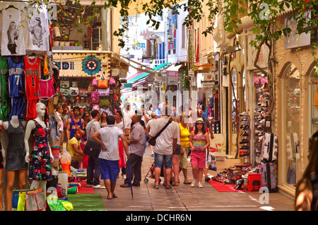 Boutiques touristiques dans la région de Bodrum bazar ville, vers la rue 'bar'. Province de Mugla, Turquie Banque D'Images