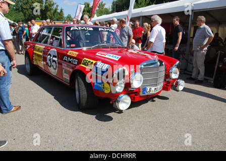 AMG Mercedes Benz 300SEL, réplique de 1971 gagnant vu à Spa Classic Days 2013, Schloss Dyck Allemagne Banque D'Images