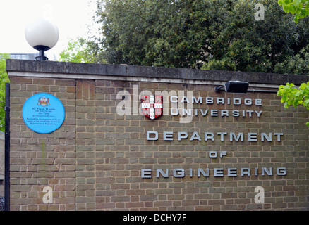 Sir Frank Whittle, plaque commémorative. Département de génie de l'Université de Cambridge, Cambridgeshire, Angleterre, Royaume-Uni Banque D'Images
