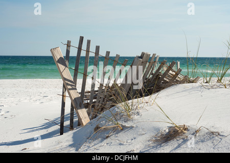 Clôture de la plage près de Pensacola Beach, en Floride. Banque D'Images