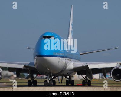 PH-FB KLM Royal Dutch Airlines Boeing 747-406(M) - CN 27202 taxiing 18juillet2013 pic-001 Banque D'Images