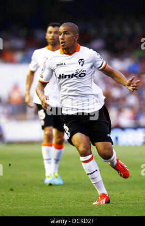 Aug. 4, 2013 - East Rutherford, New Jersey, U.S - August 04, 2013: Valencia  midfielder Sofiane Feghouli (8) settles the ball during the Guinness  International Champions Cup match between Valencia C.F. and