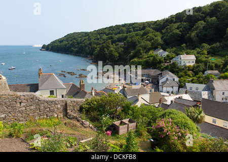 Avis de Cawsand et Kingsand Cornwall coast Angleterre Royaume-Uni sur la rame péninsule surplombant Plymouth Banque D'Images