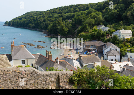 Avis de Cawsand Cornwall côte England Royaume-Uni sur la rame péninsule surplombant Plymouth Banque D'Images