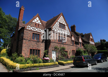 Les maisons et chalets de 54-57 High Street, dans le joli village de Great Budworth, près de Northwich dans Cheshire Banque D'Images