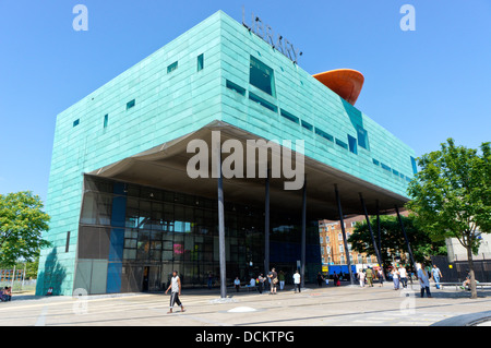 Peckham Library par Alsop et Störmer, a remporté le Prix Stirling d'architecture en 2000. Banque D'Images