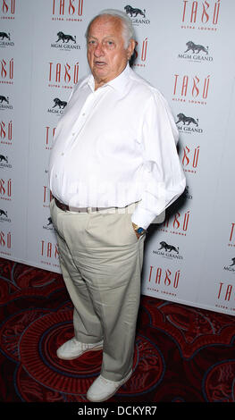 Tommy Lasorda Sports tournoi de blackjack celebrity All-Star de rêve à l'intérieur du salon Ultra Tabu MGM Grand Hotel and Casino Las Vegas, Nevada - 14.10.11 Banque D'Images