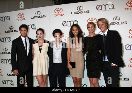 Joshua Bowman, Christa B. Allen, Connor Paolo, Ashley Madekwe, Emily VanCamp, Gabriel Mann, le prix des médias de l'environnement 2011 tenue à la Warner Brothers Studio - Arrivées à Beverly Hills, Californie - 15.10.11 Banque D'Images