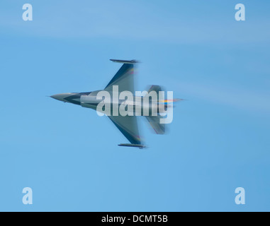 F16 Fighting Falcon de l'Armée de l'air belge passant à grande vitesse Banque D'Images