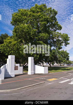 Dh Martinborough WAIRARAPA NEW ZEALAND Memorial Square war memorial Banque D'Images