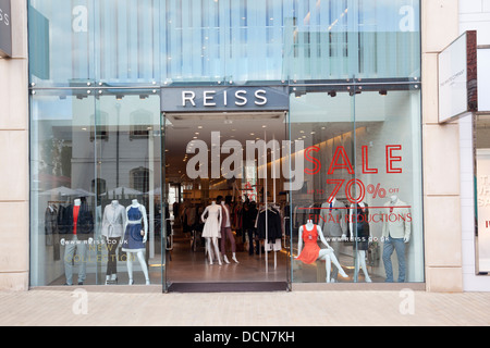 Reiss Store façade , Quaker Friars, Bristol, Angleterre, Royaume-Uni Banque D'Images