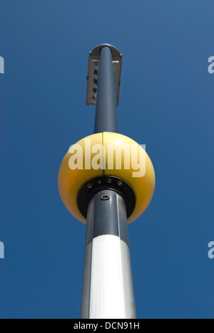 La balise belish attaché à lampadaire Banque D'Images