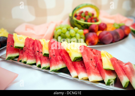 Fruits et baies décoration de table de mariage Banque D'Images