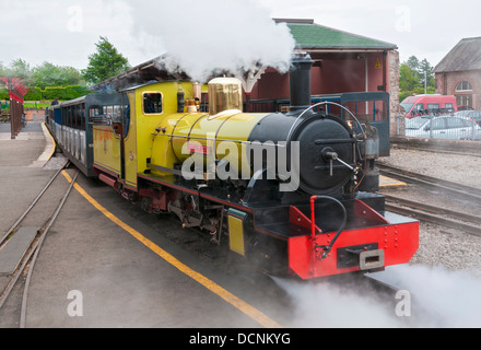 L'Angleterre, Cumbria, Lake District, Seascale & Eskdale Railway, 15in. minimum gue railroad locomotive à vapeur, du patrimoine Banque D'Images